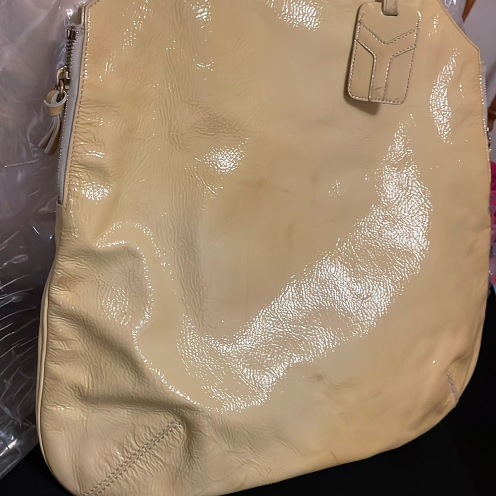 Yves Saint Laurent Cream and Yellow Shoulder Bag with Structured Design - Picture 3 of 16